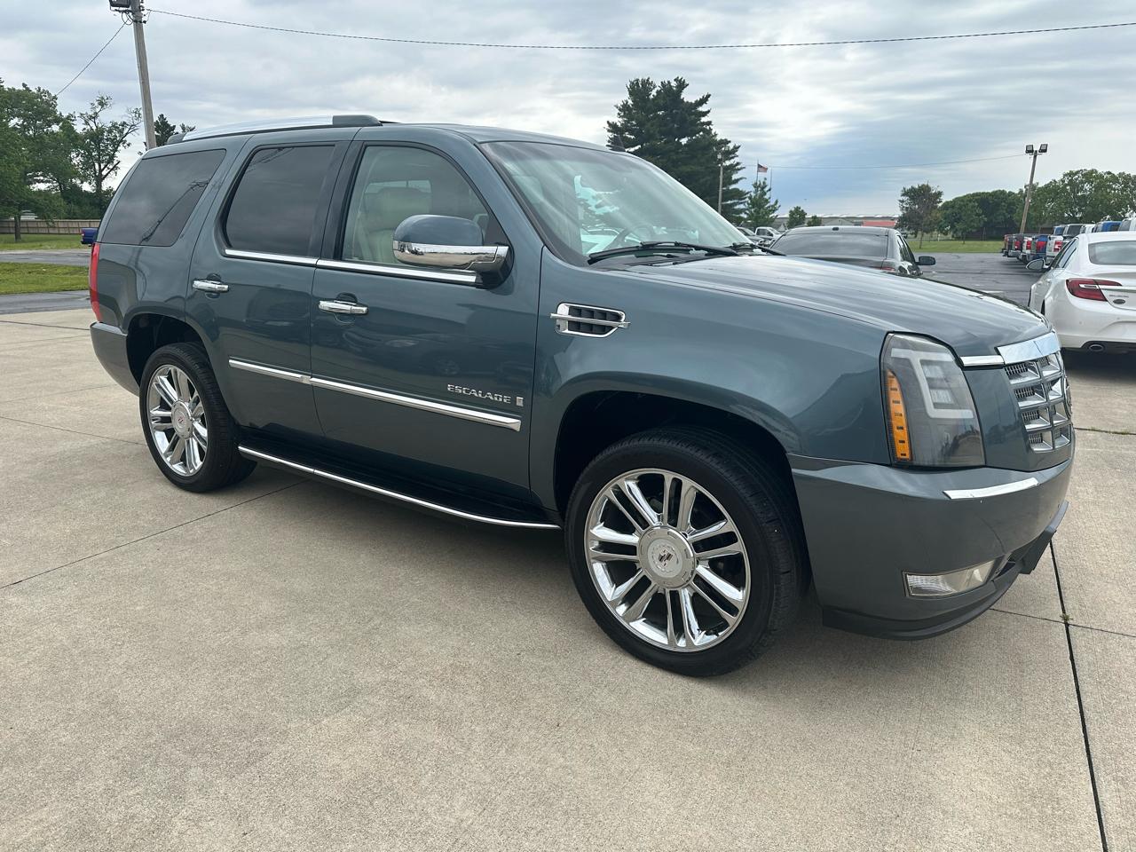 Cadillac Escalade AWD 4dr 2008