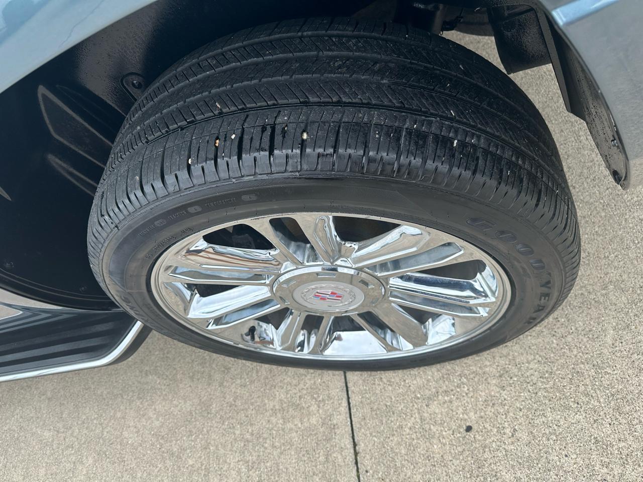 Cadillac Escalade AWD 4dr 2008