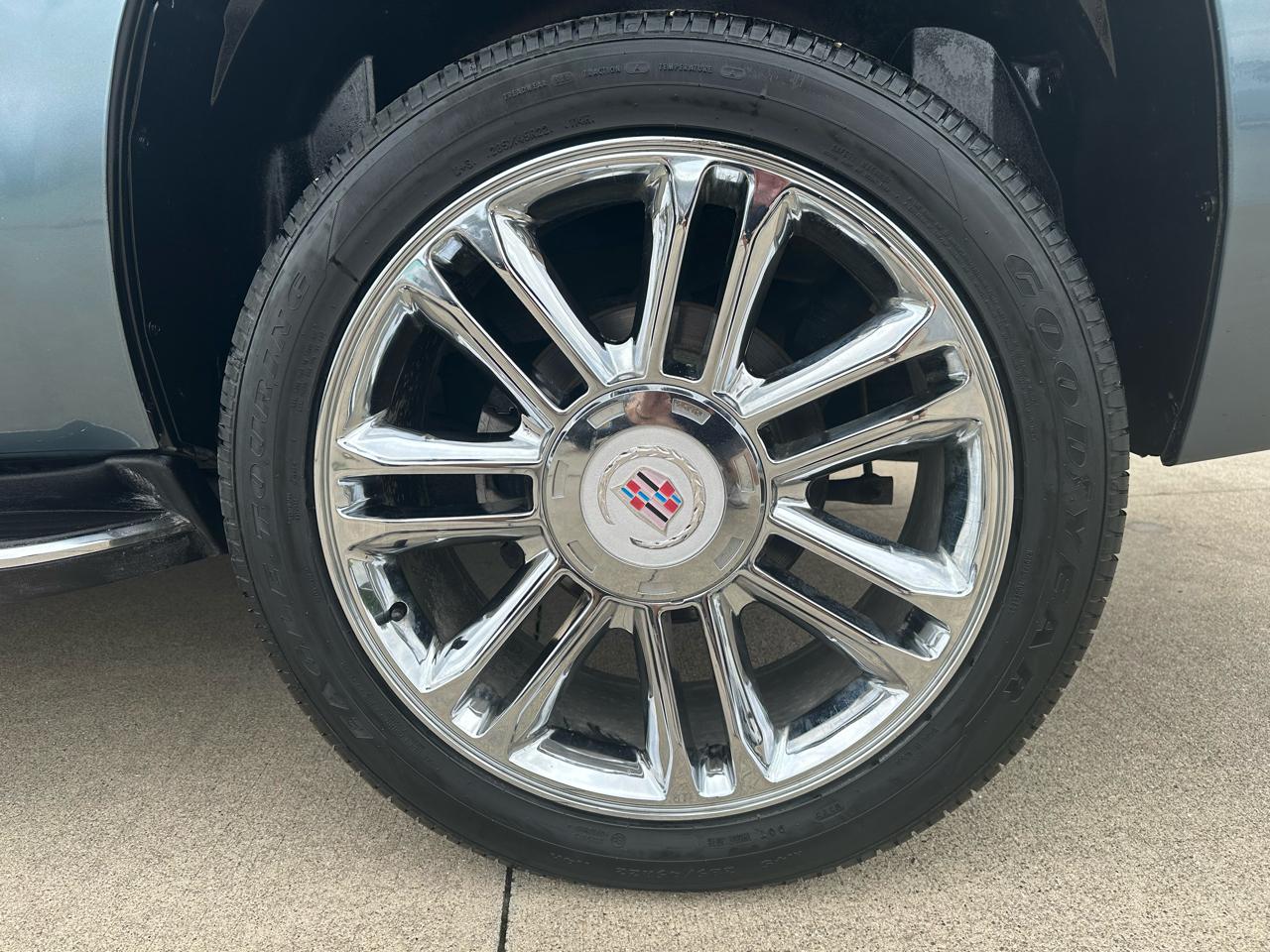 Cadillac Escalade AWD 4dr 2008