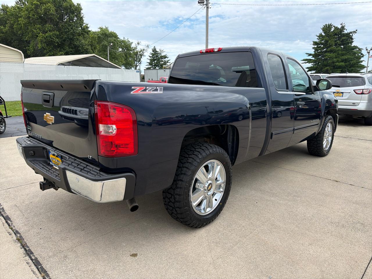 Chevrolet Silverado 1500 2WD Ext Cab 143.5" LT 2012