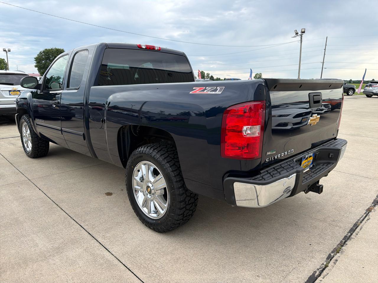 Chevrolet Silverado 1500 2WD Ext Cab 143.5" LT 2012