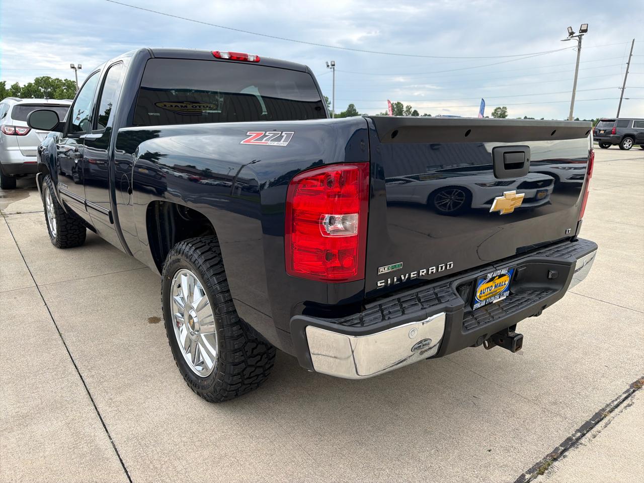 Chevrolet Silverado 1500 2WD Ext Cab 143.5" LT 2012