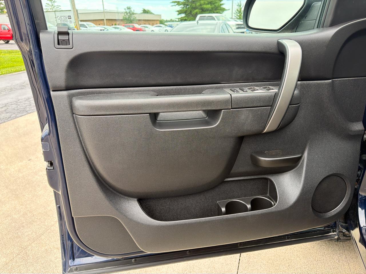 Chevrolet Silverado 1500 2WD Ext Cab 143.5" LT 2012