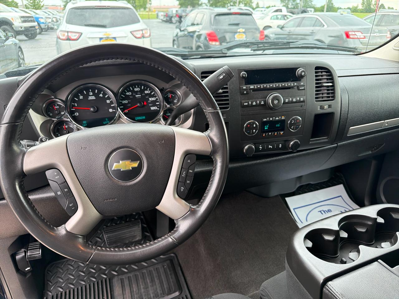 Chevrolet Silverado 1500 2WD Ext Cab 143.5" LT 2012