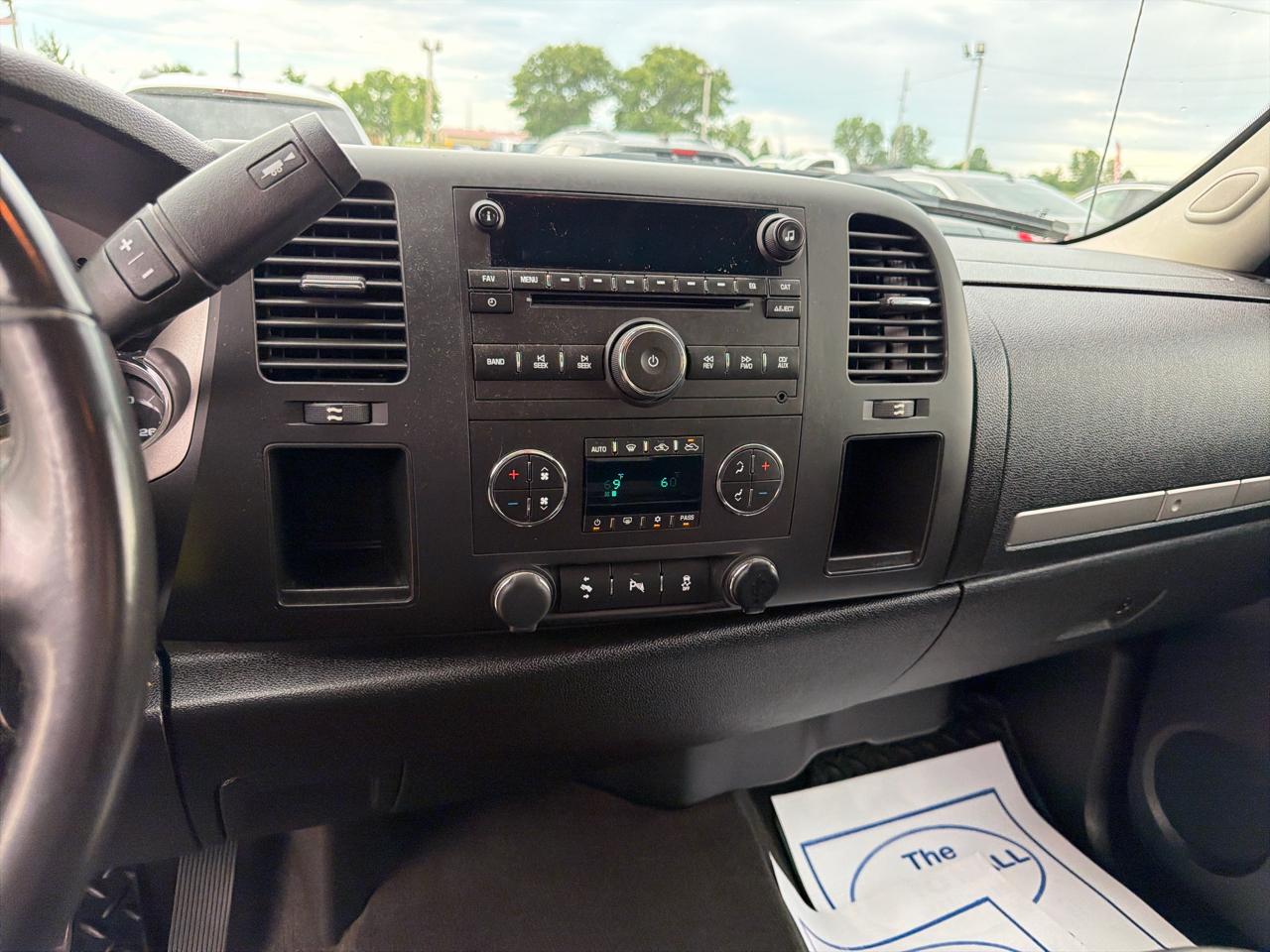 Chevrolet Silverado 1500 2WD Ext Cab 143.5" LT 2012