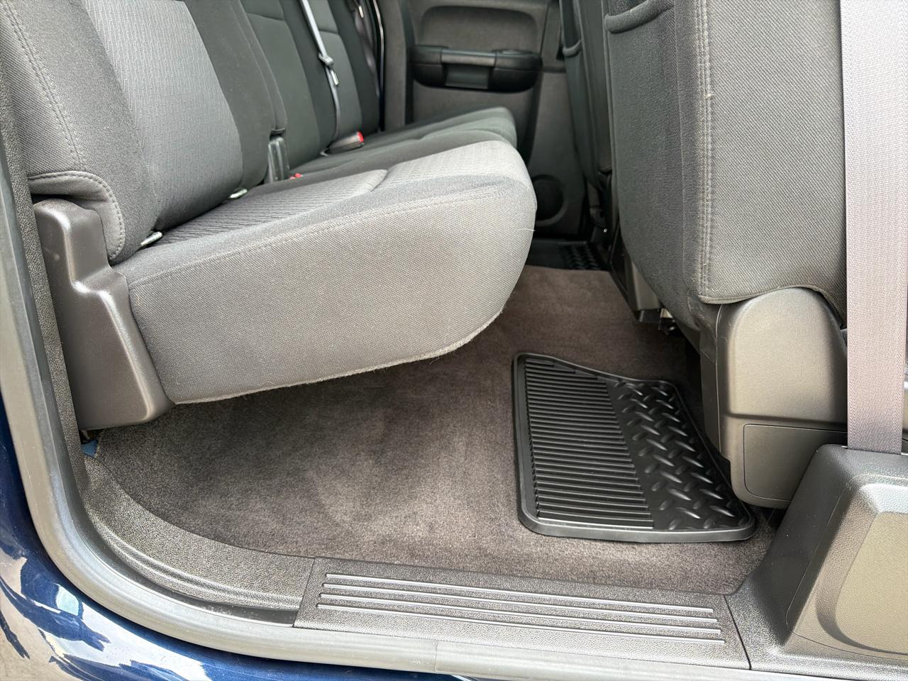Chevrolet Silverado 1500 2WD Ext Cab 143.5" LT 2012