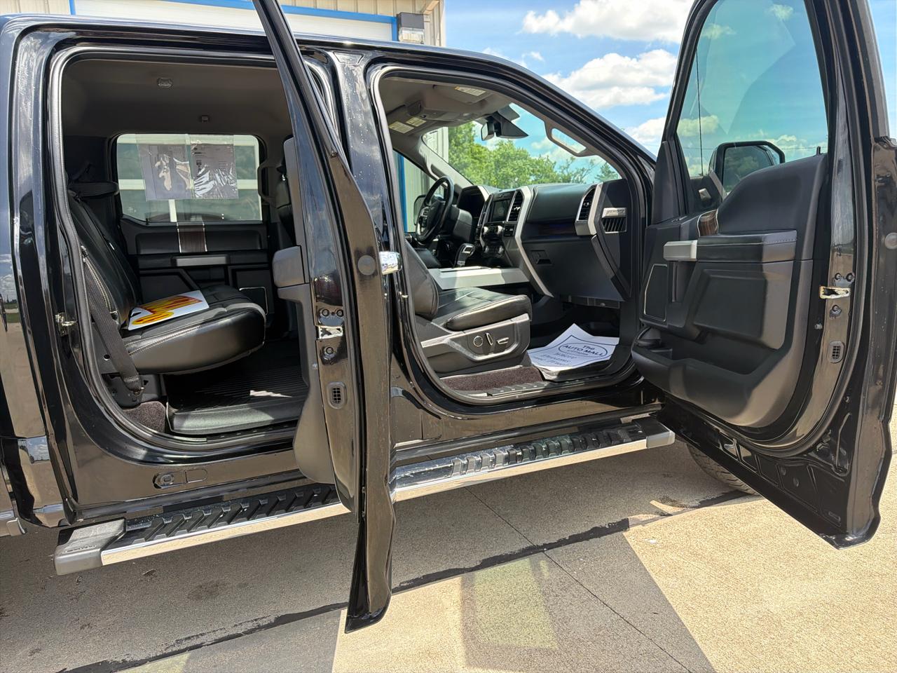 Ford F-150 Lariat SuperCrew 4WD 2017