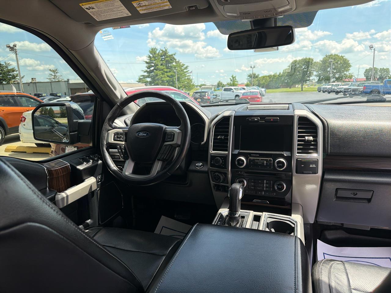 Ford F-150 Lariat SuperCrew 4WD 2017