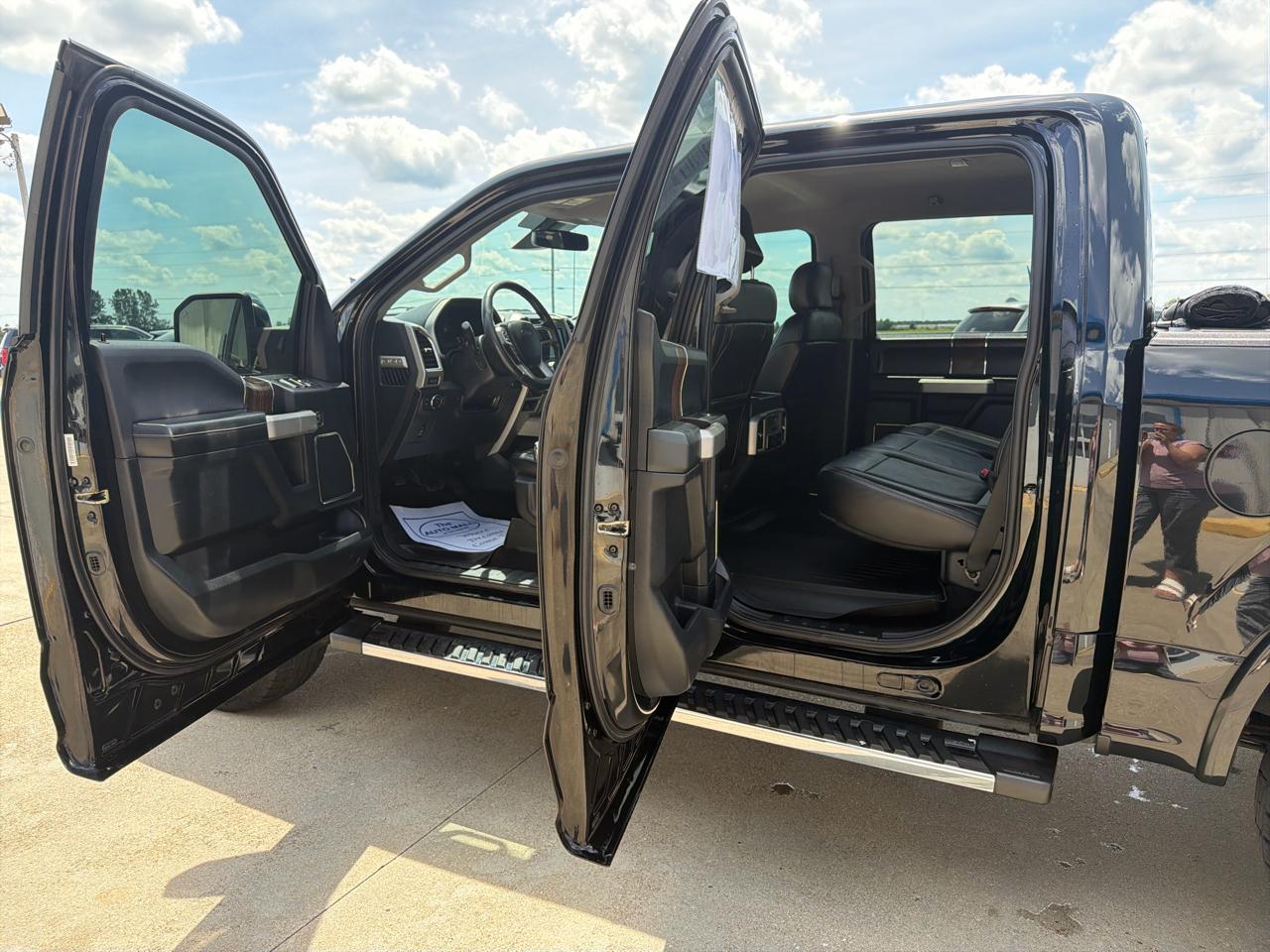 Ford F-150 Lariat SuperCrew 4WD 2017