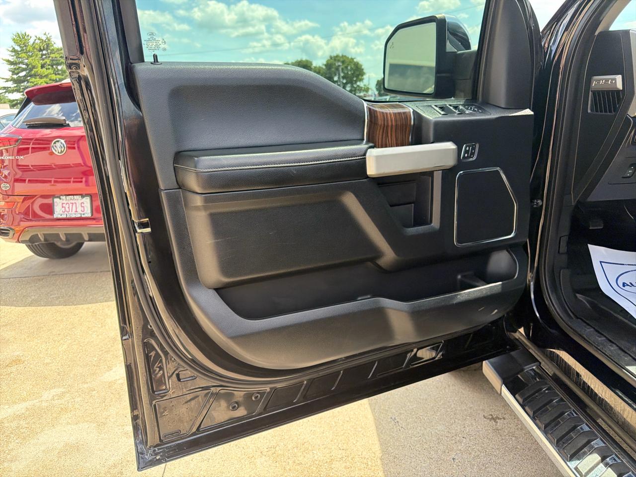 Ford F-150 Lariat SuperCrew 4WD 2017