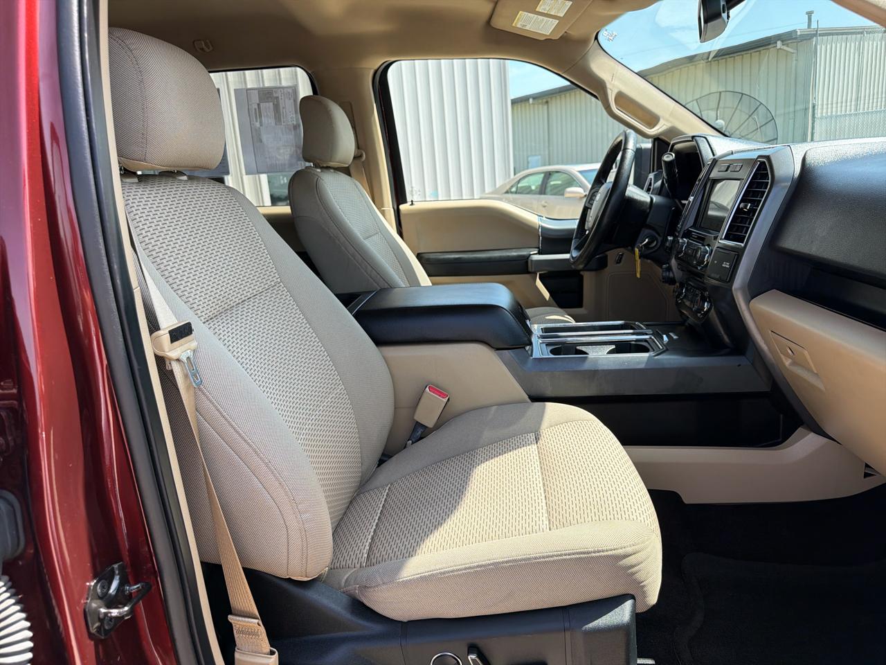 Ford F-150 4WD SuperCrew 145" XLT 2016