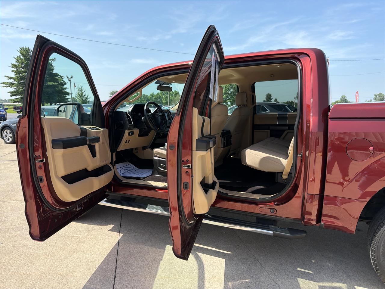 Ford F-150 4WD SuperCrew 145" XLT 2016