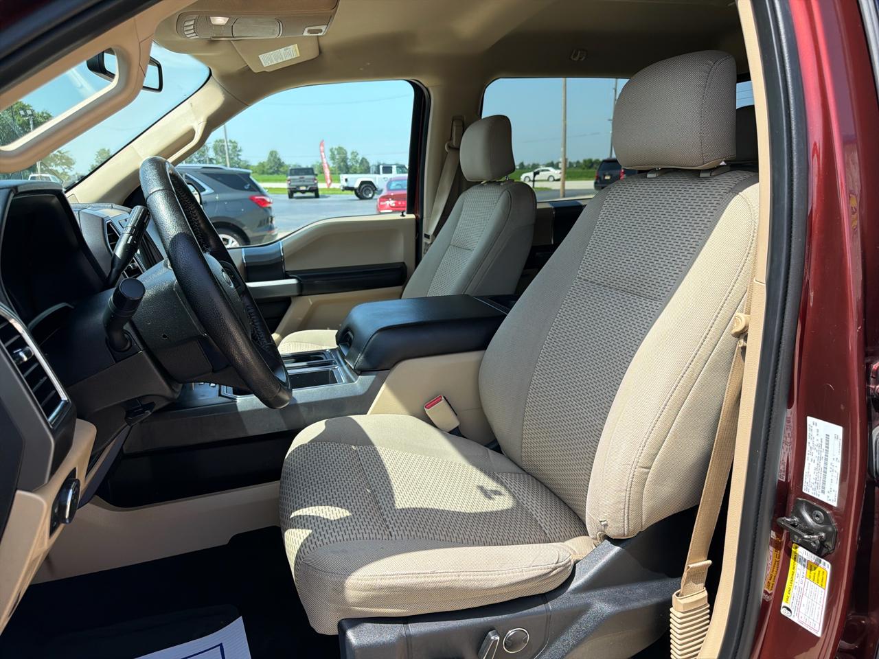 Ford F-150 4WD SuperCrew 145" XLT 2016