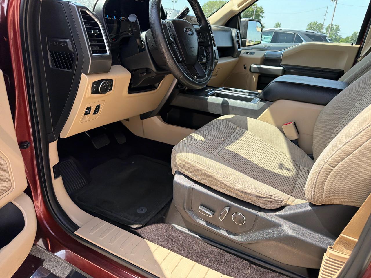 Ford F-150 4WD SuperCrew 145" XLT 2016