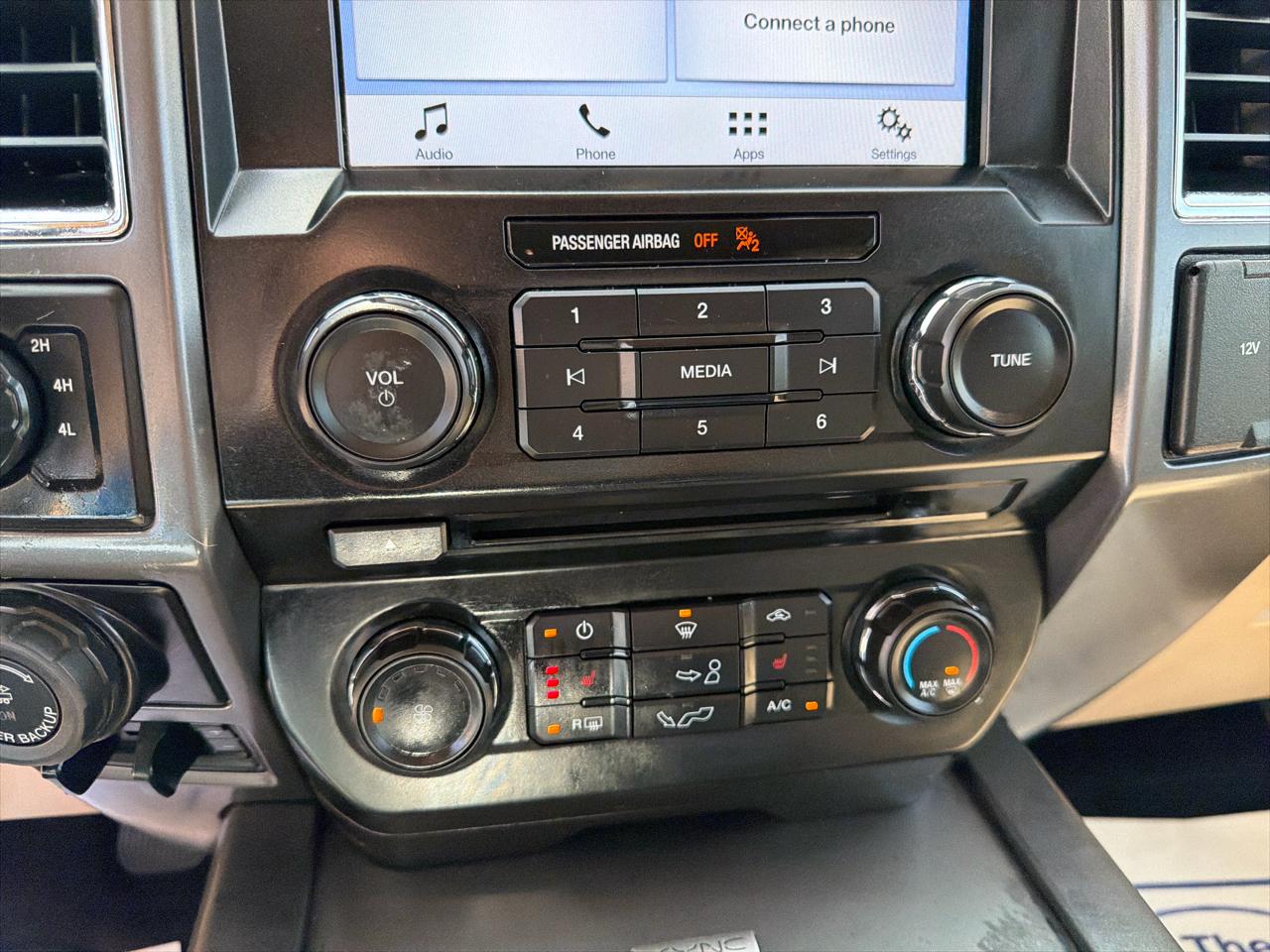 Ford F-150 4WD SuperCrew 145" XLT 2016