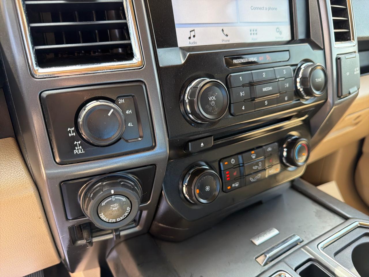 Ford F-150 4WD SuperCrew 145" XLT 2016