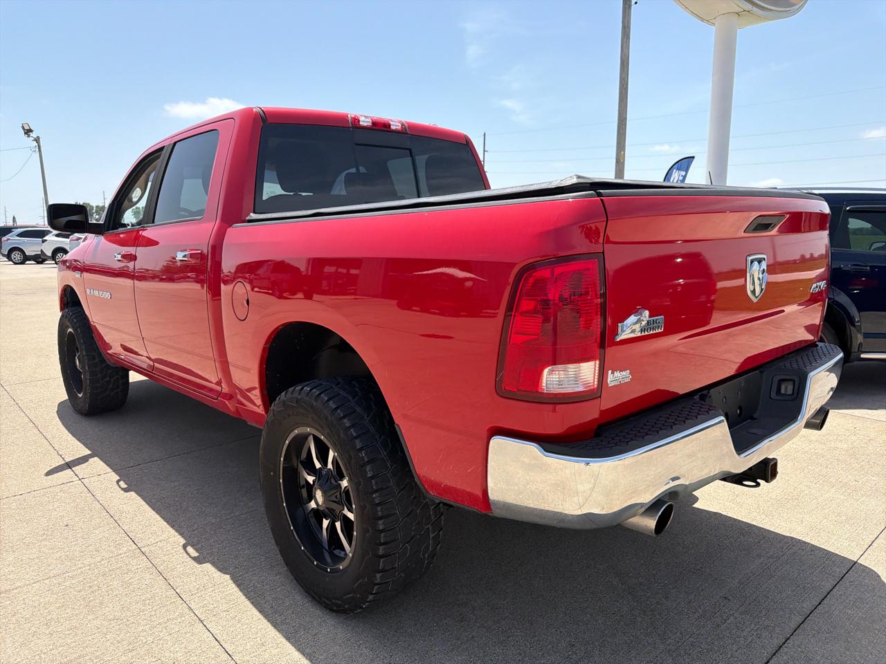 RAM 1500 4WD Crew Cab 140.5" Big Horn 2011