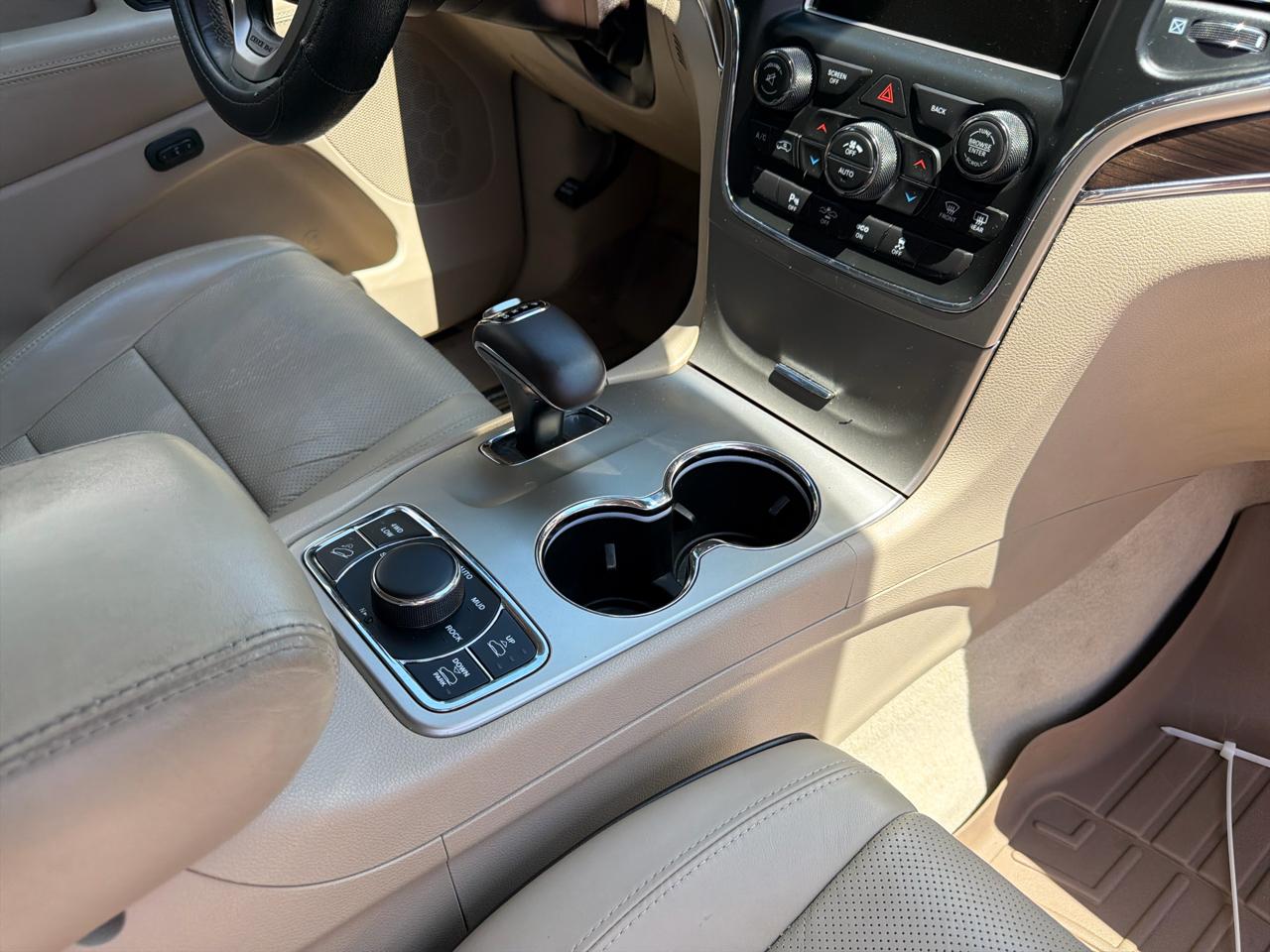 Jeep Grand Cherokee 4WD 4dr Overland 2014