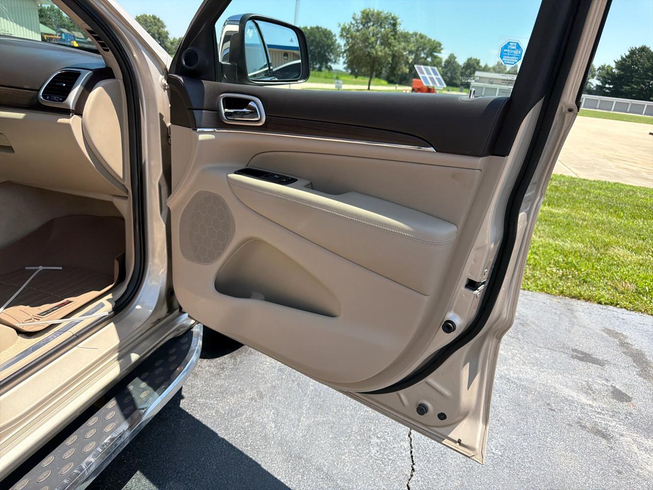 Jeep Grand Cherokee 4WD 4dr Overland 2014