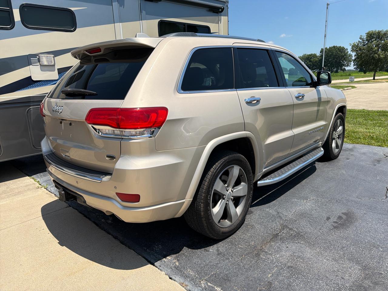 Jeep Grand Cherokee 4WD 4dr Overland 2014