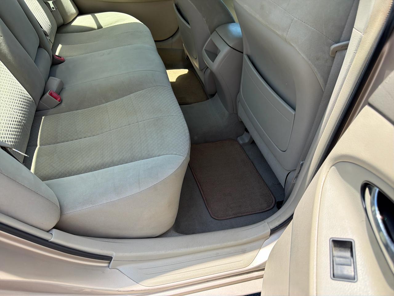 Toyota Camry 4dr Sdn I4 Man (Natl) 2009