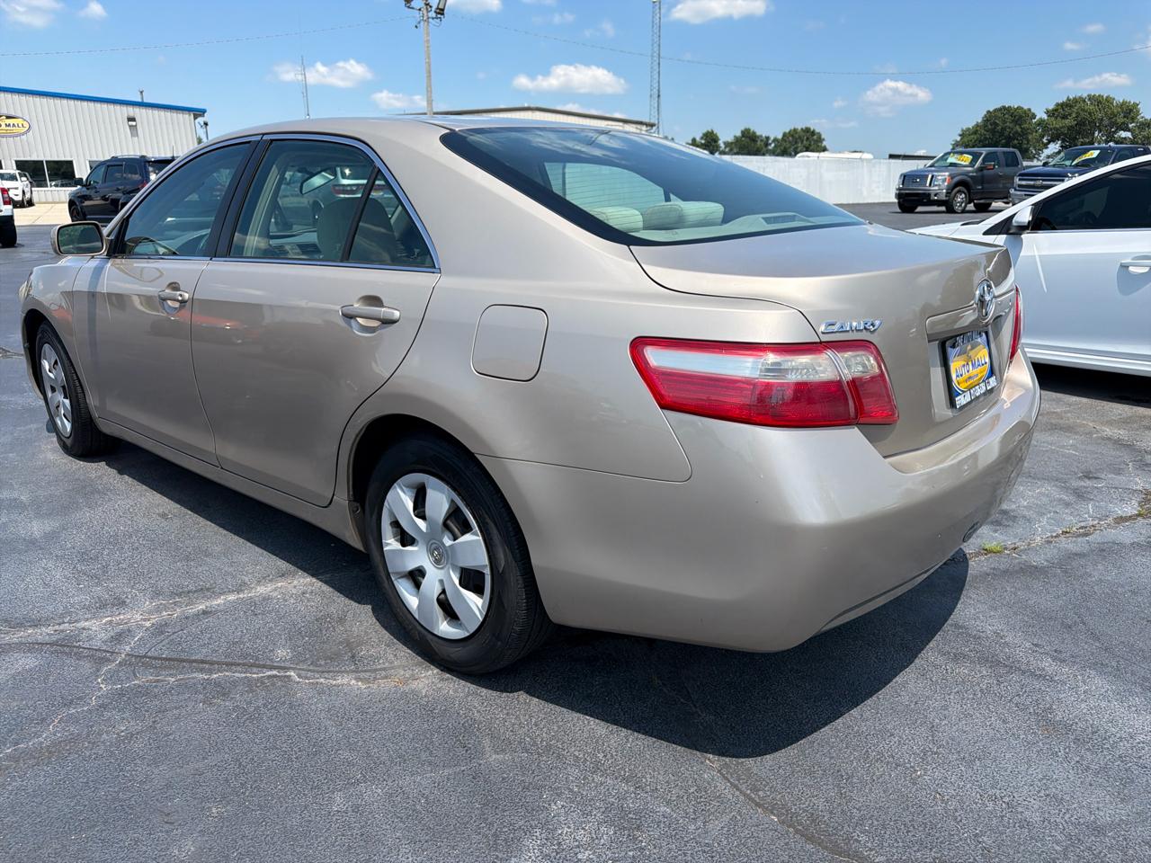 Toyota Camry 4dr Sdn I4 Man (Natl) 2009