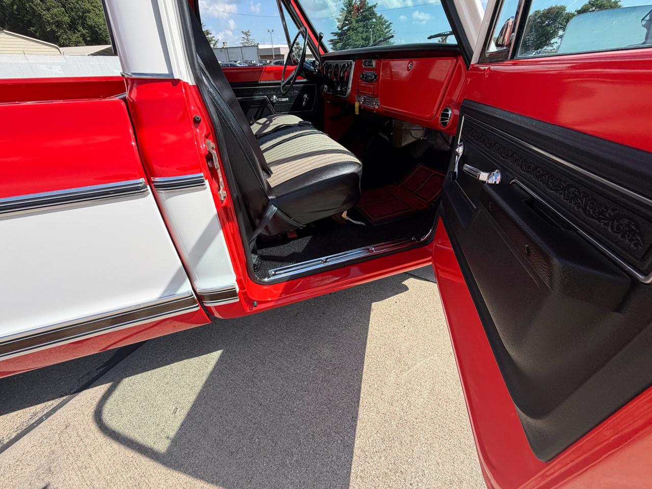 Chevrolet 1/2 Ton Pickups Fleetside 131.5" 1972