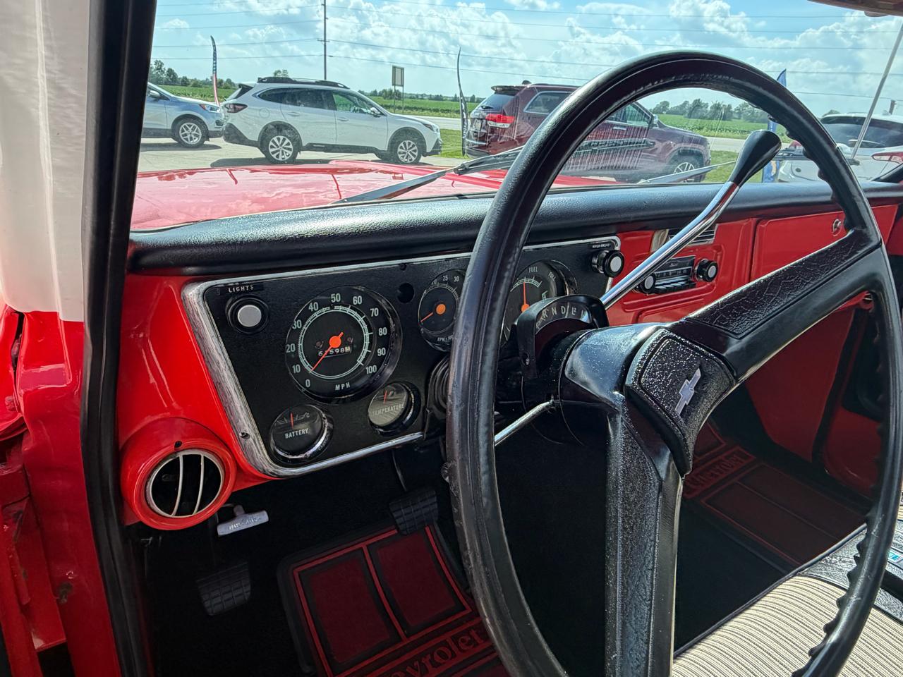 Chevrolet 1/2 Ton Pickups Fleetside 131.5" 1972