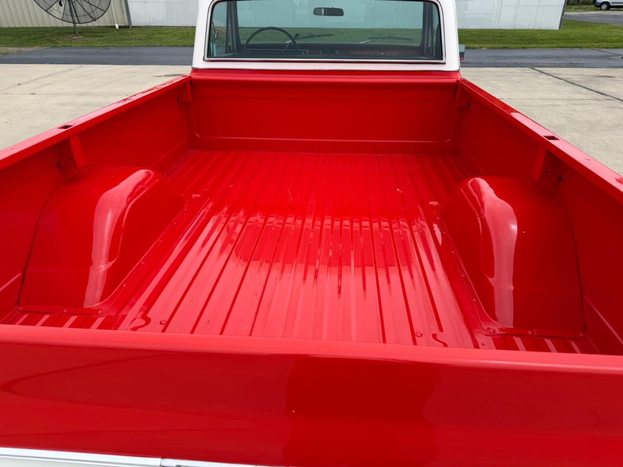 Chevrolet 1/2 Ton Pickups Fleetside 131.5" 1972