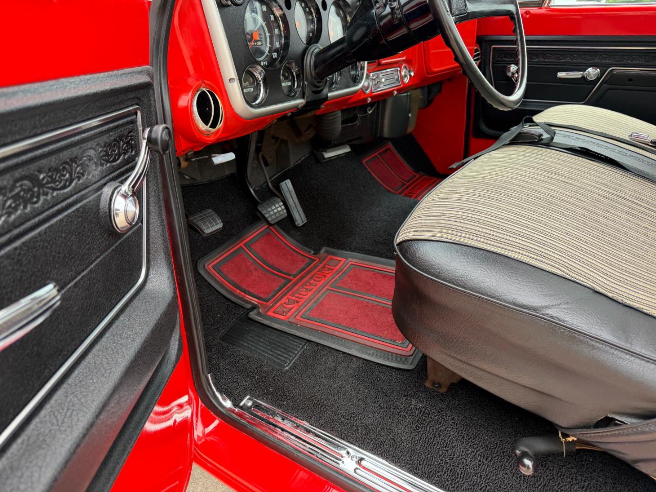Chevrolet 1/2 Ton Pickups Fleetside 131.5" 1972