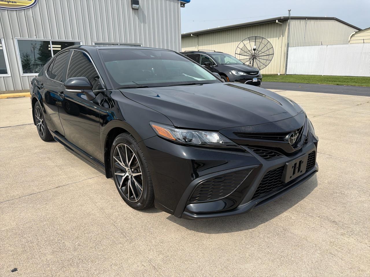 Toyota Camry SE Auto (Natl) 2023