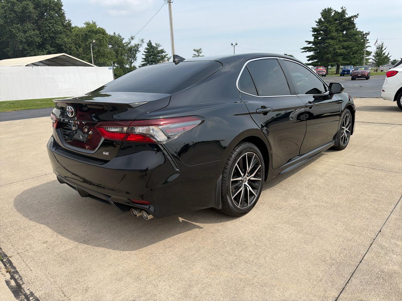 Toyota Camry SE Auto (Natl) 2023