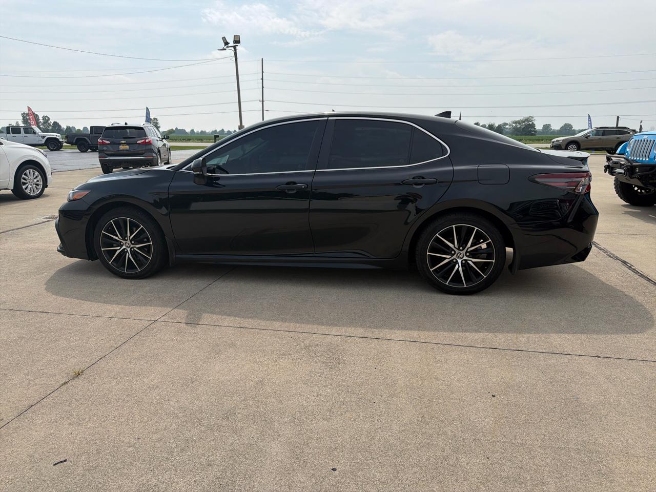 Toyota Camry SE Auto (Natl) 2023