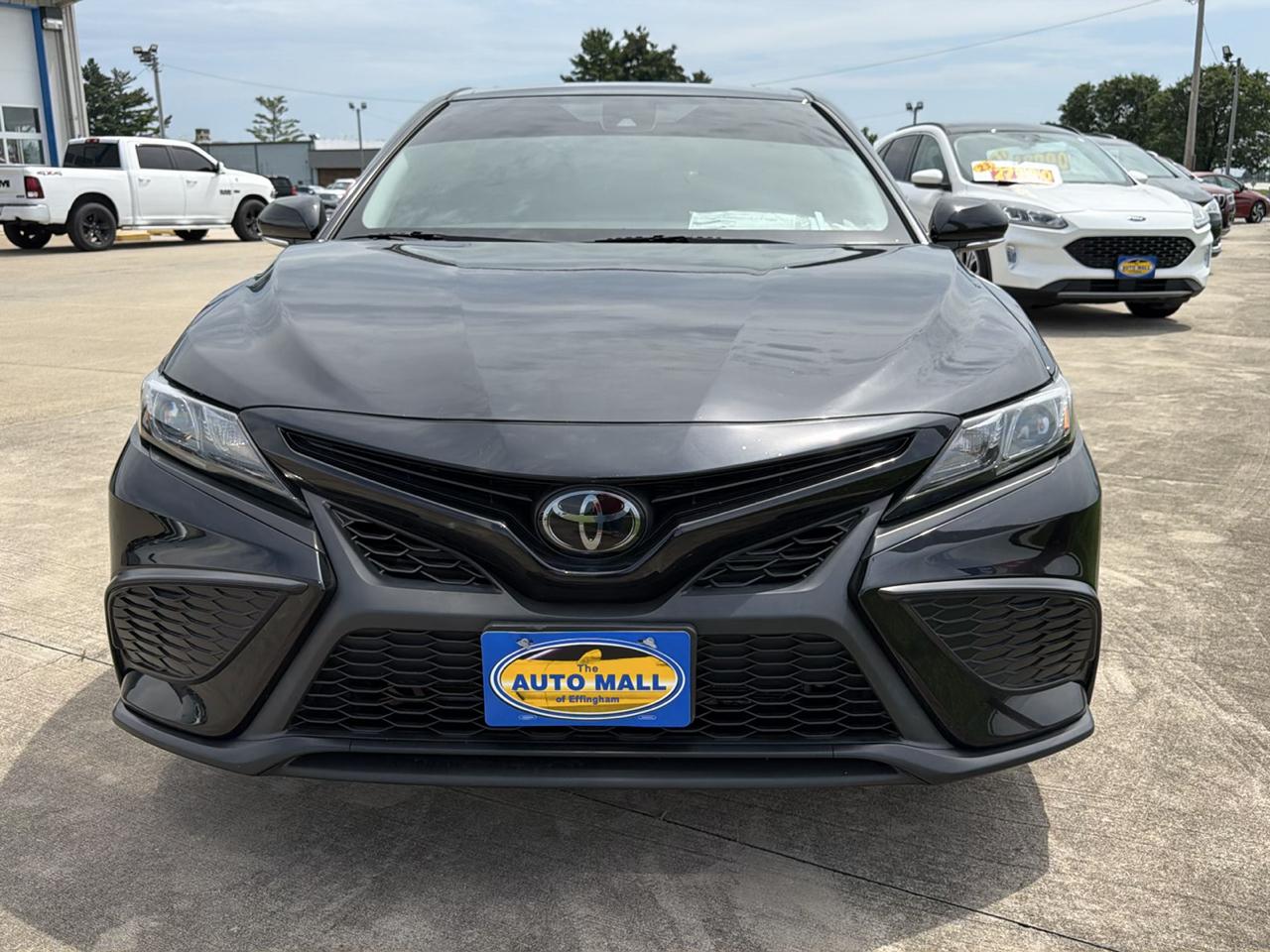 Toyota Camry SE Auto (Natl) 2023