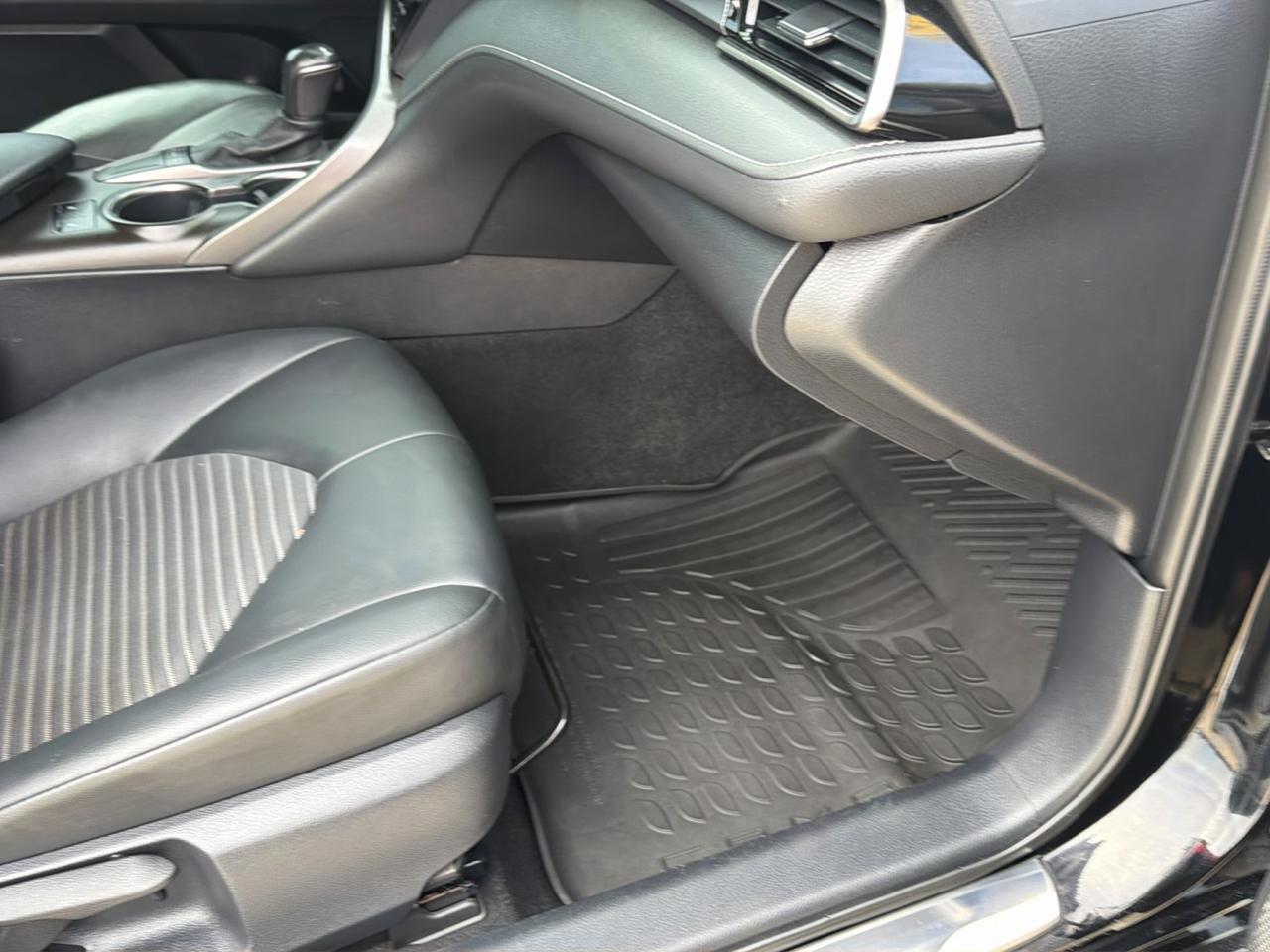 Toyota Camry SE Auto (Natl) 2023