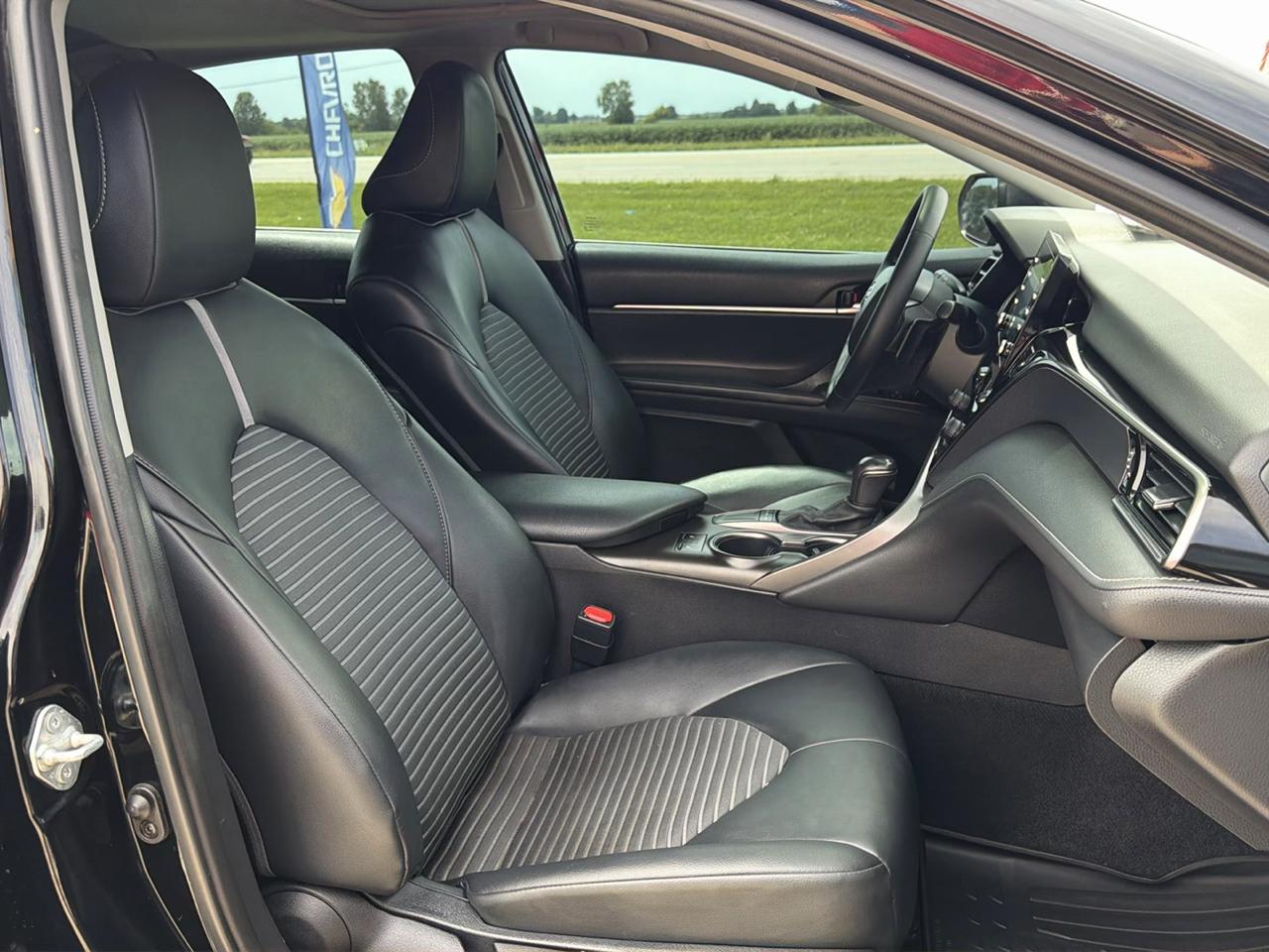 Toyota Camry SE Auto (Natl) 2023