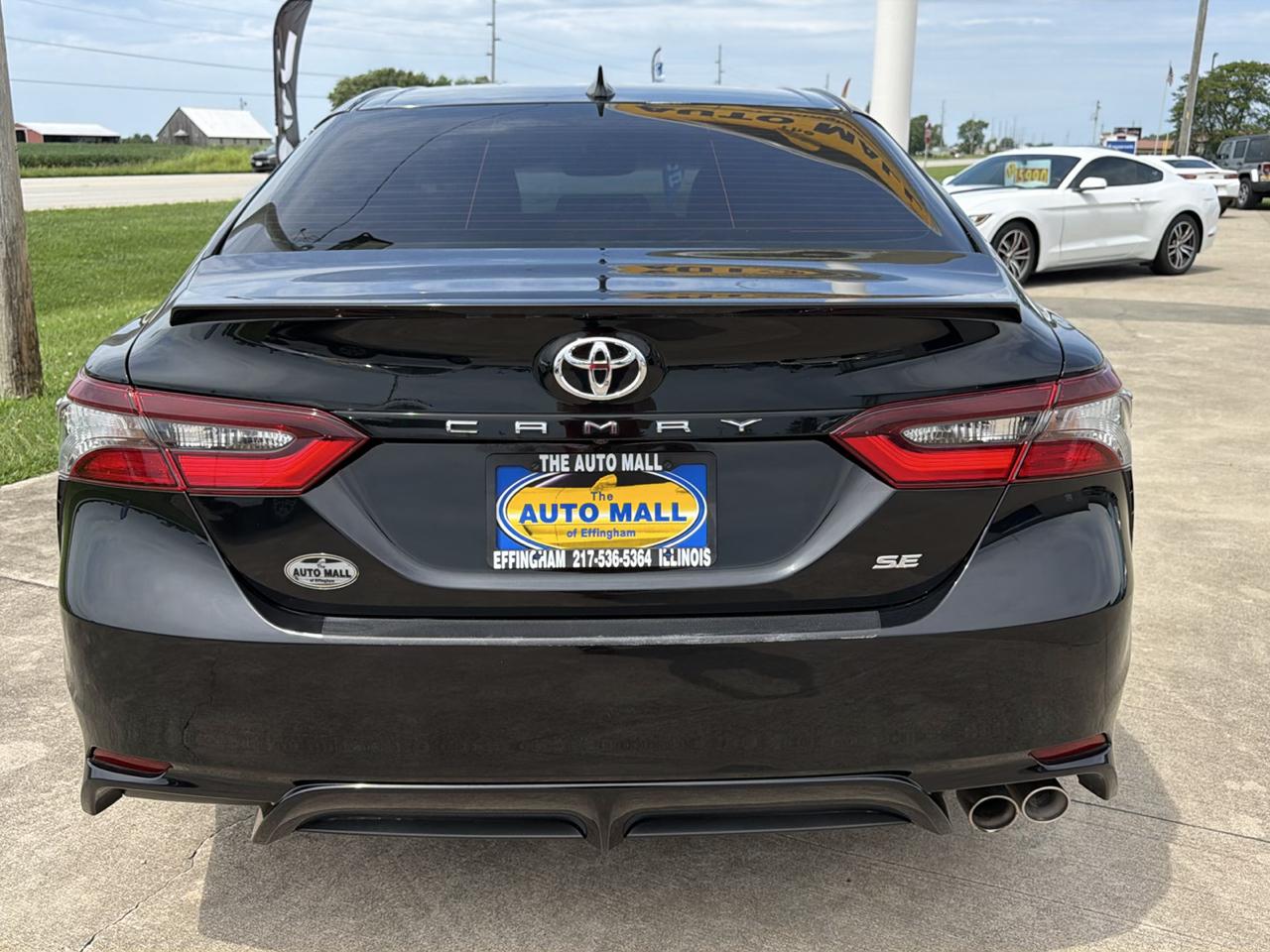 Toyota Camry SE Auto (Natl) 2023