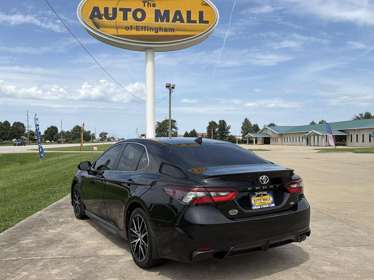 Toyota Camry SE Auto (Natl) 2023