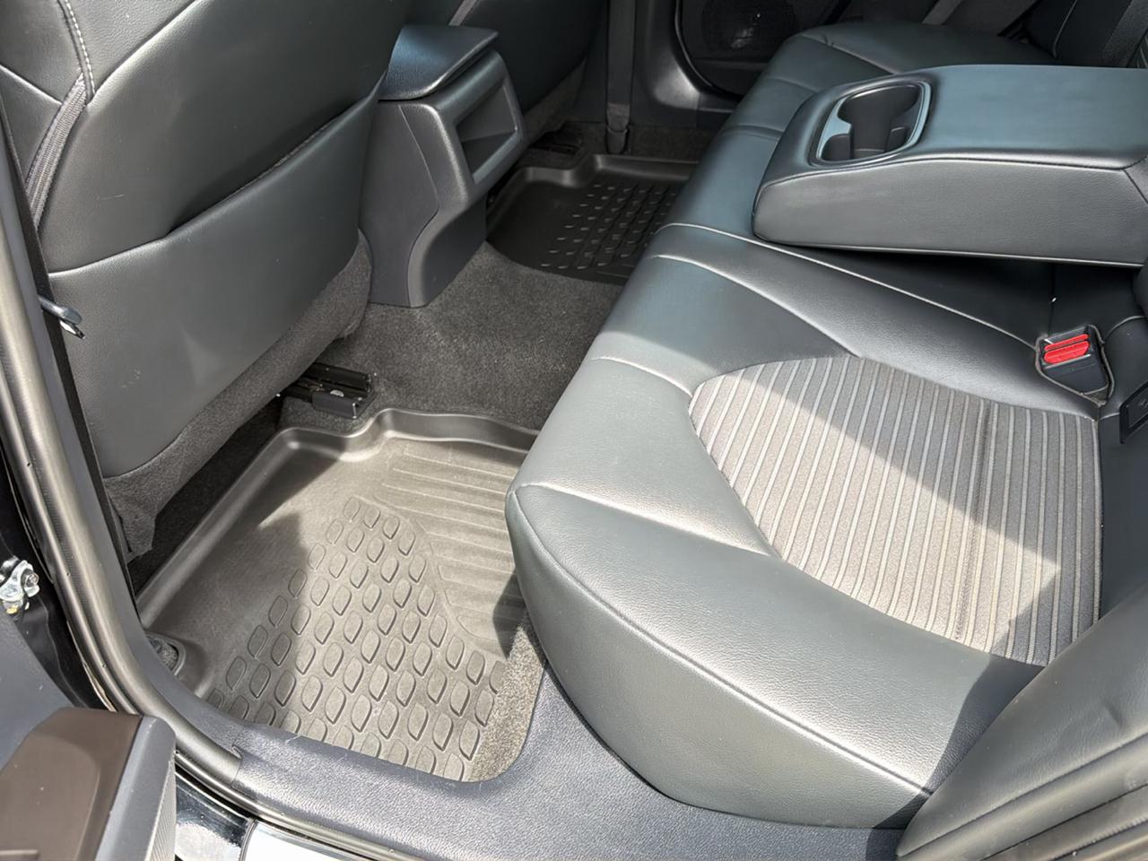 Toyota Camry SE Auto (Natl) 2023