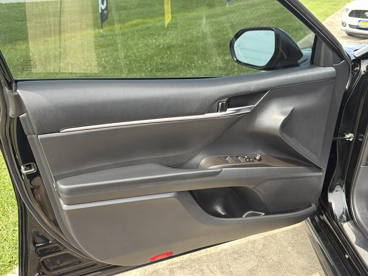 Toyota Camry SE Auto (Natl) 2023