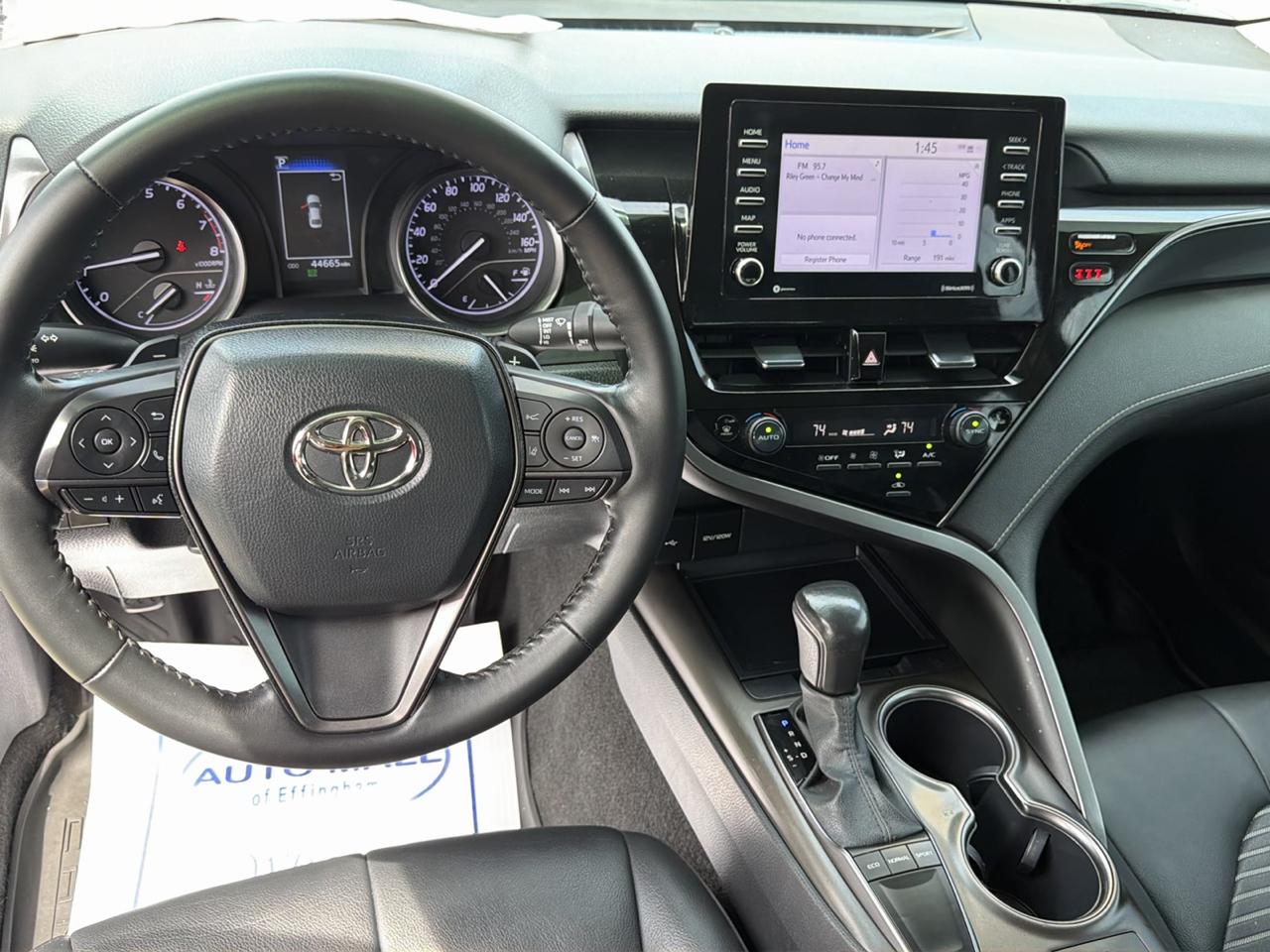 Toyota Camry SE Auto (Natl) 2023