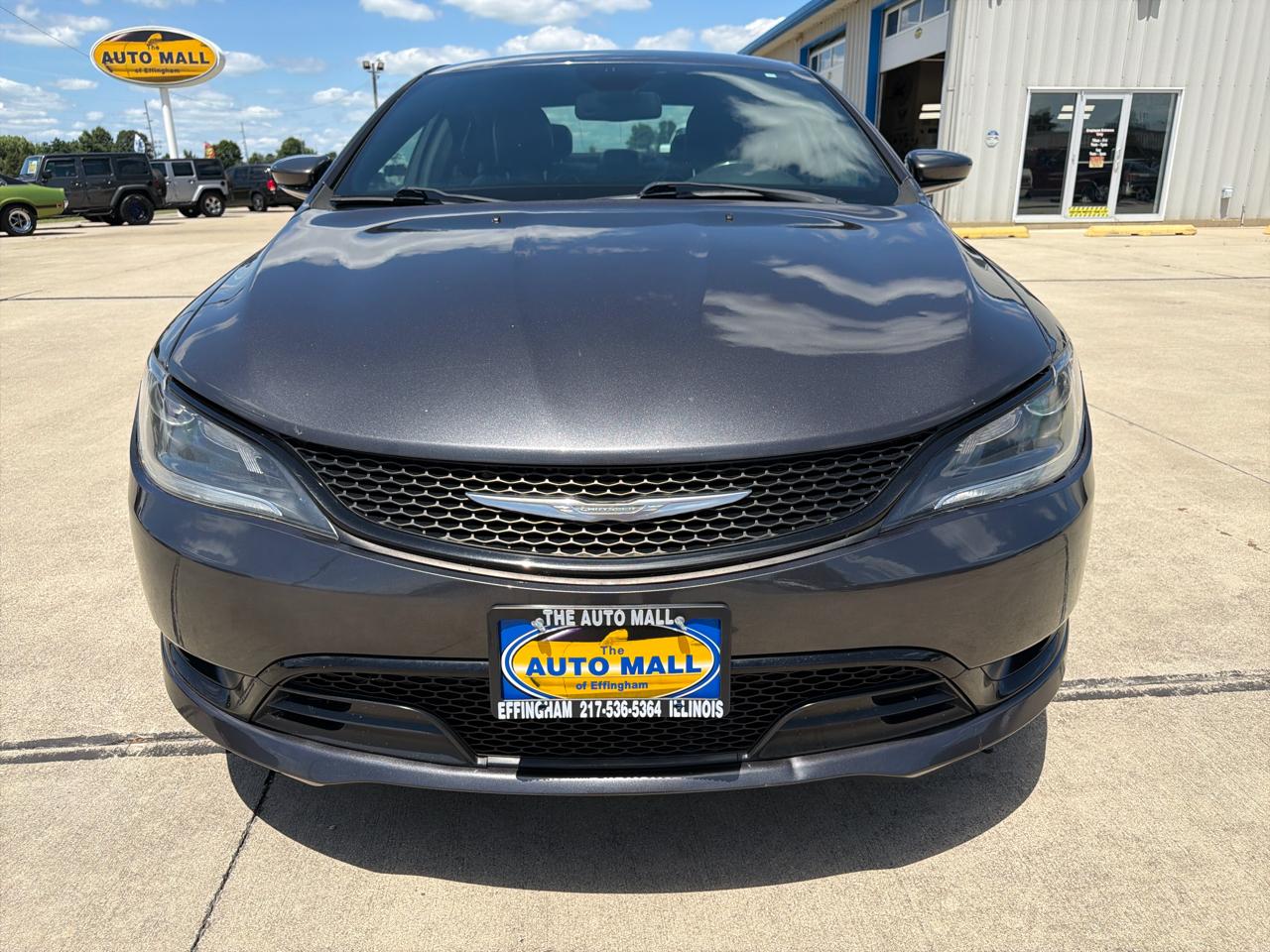 Chrysler 200 4dr Sdn S AWD 2016