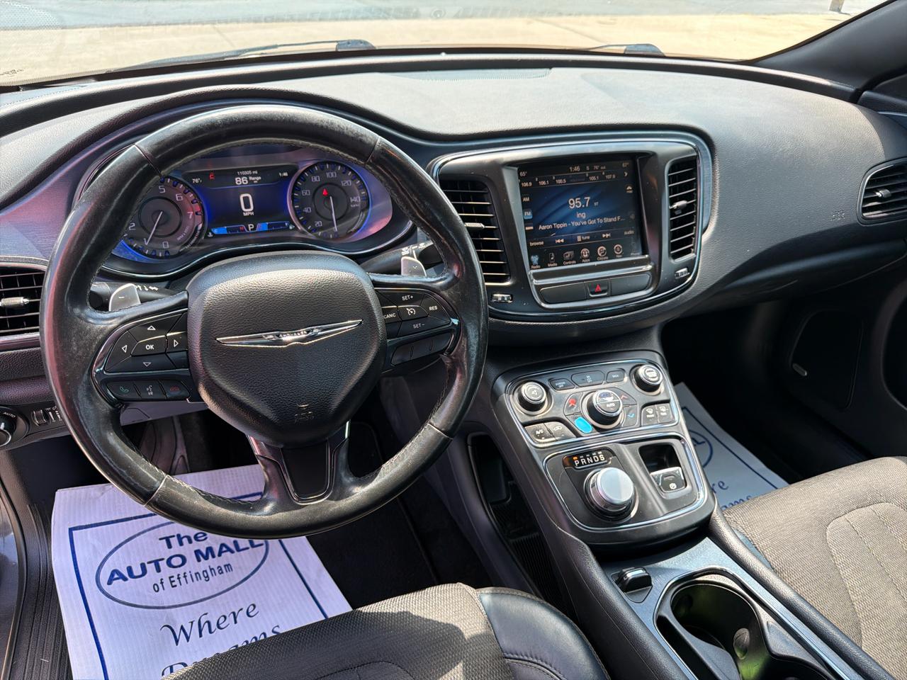 Chrysler 200 4dr Sdn S AWD 2016