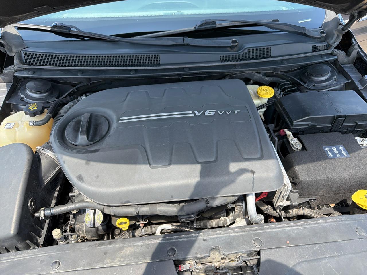 Chrysler 200 4dr Sdn S AWD 2016
