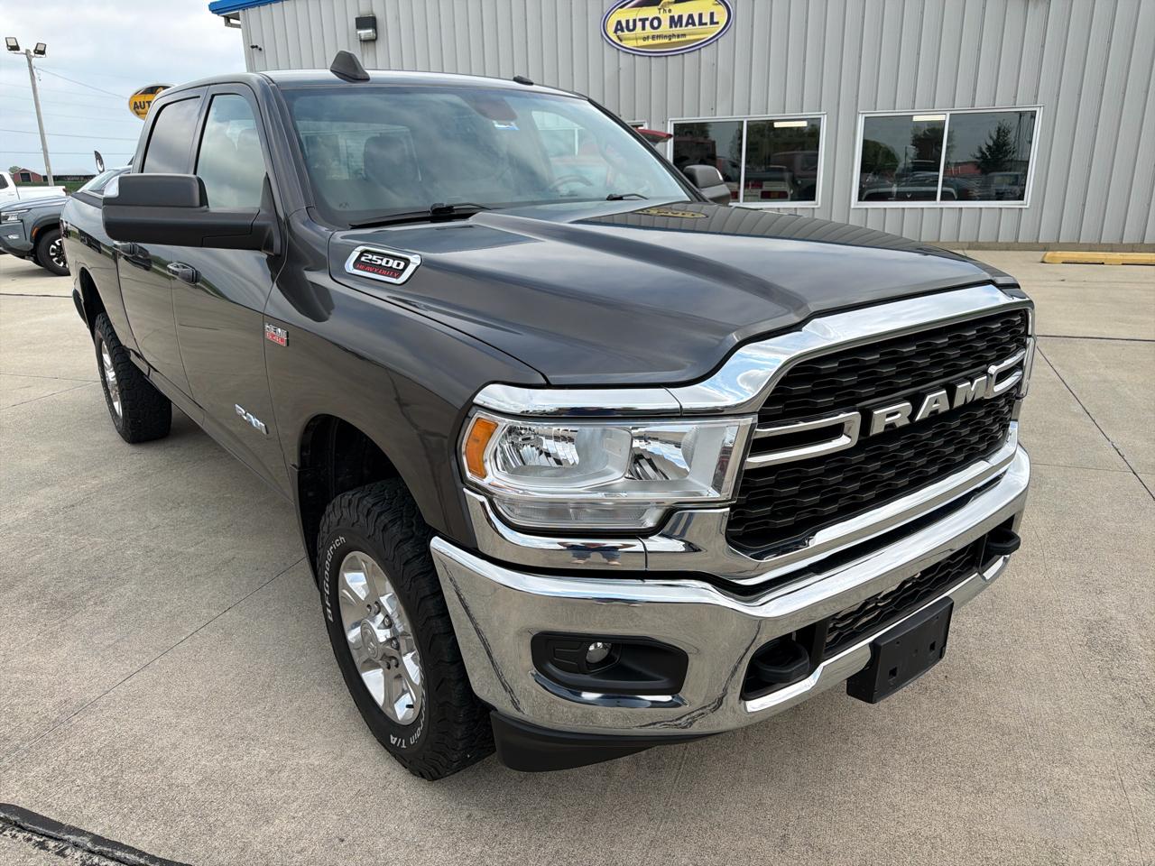 RAM 2500 Big Horn 4x4 Crew Cab 6'4" Box 2022