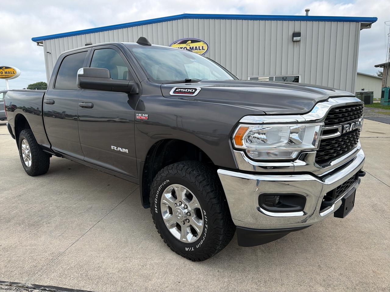 RAM 2500 Big Horn 4x4 Crew Cab 6'4" Box 2022