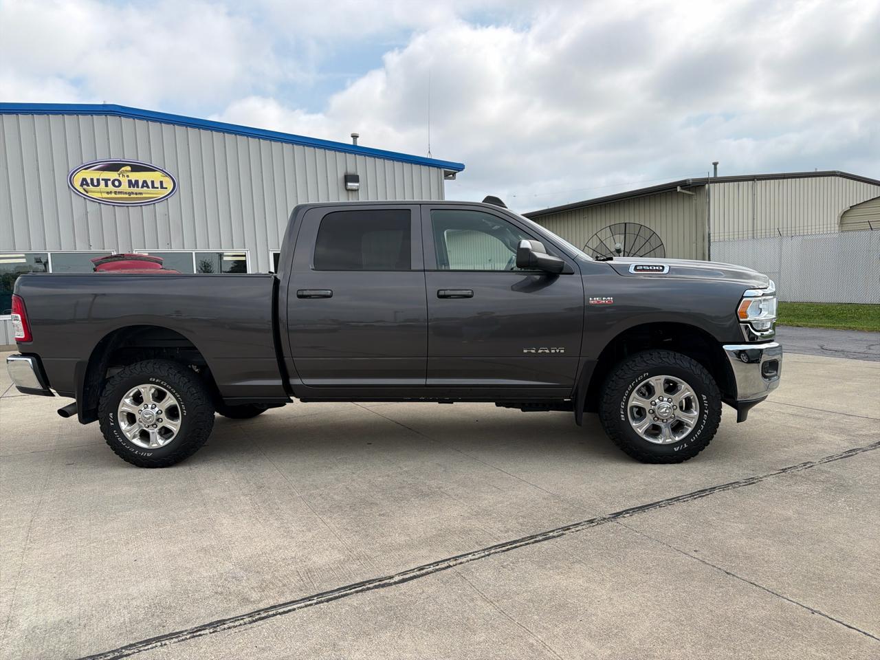 RAM 2500 Big Horn 4x4 Crew Cab 6'4" Box 2022