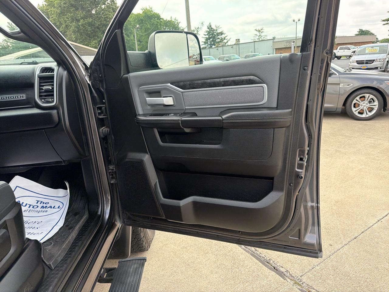 RAM 2500 Big Horn 4x4 Crew Cab 6'4" Box 2022