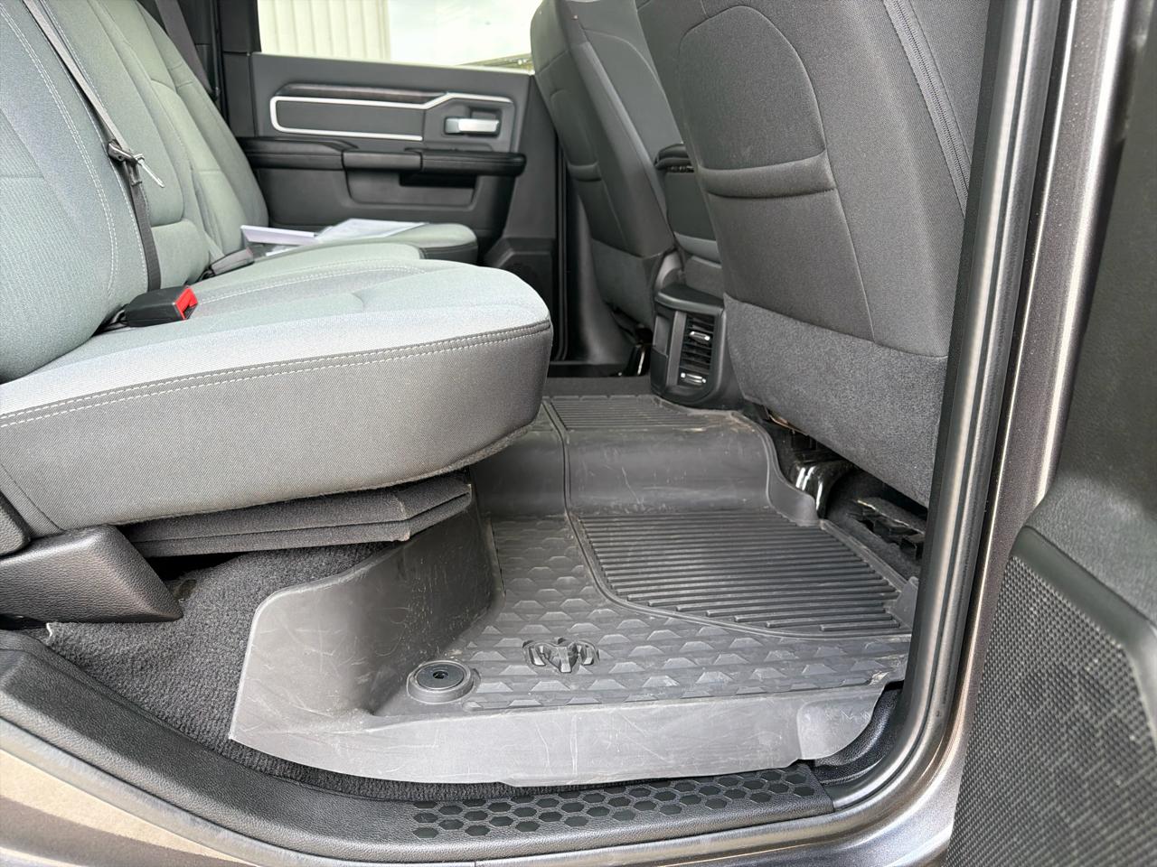 RAM 2500 Big Horn 4x4 Crew Cab 6'4" Box 2022