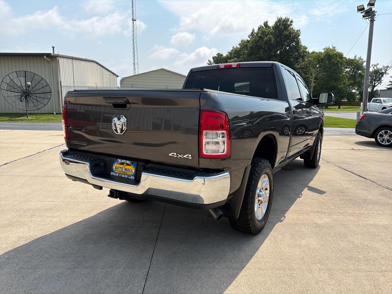 RAM 2500 Big Horn 4x4 Crew Cab 6'4" Box 2022